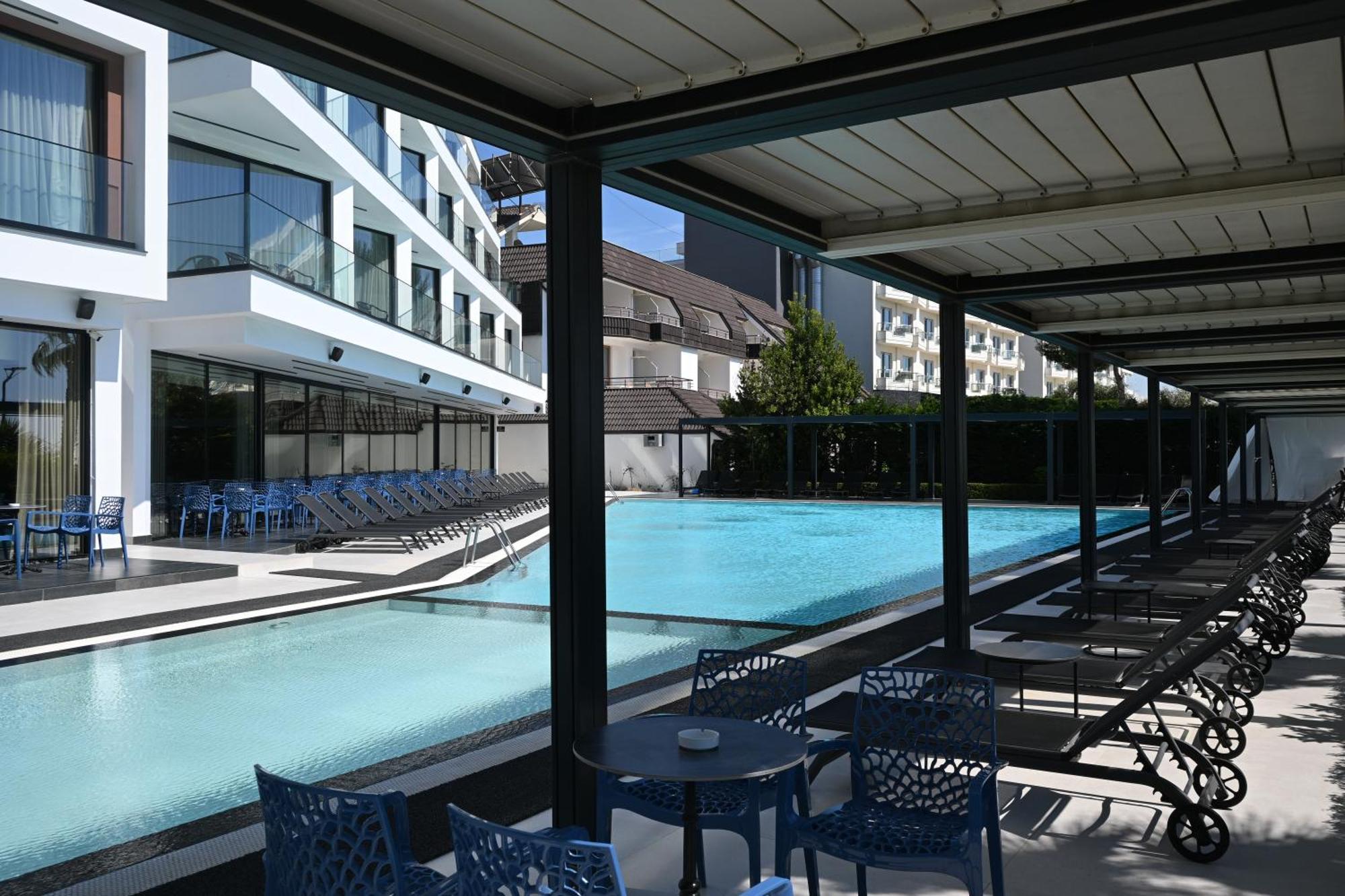 Hotel Luxury Premium Finese Golem  Exterior foto